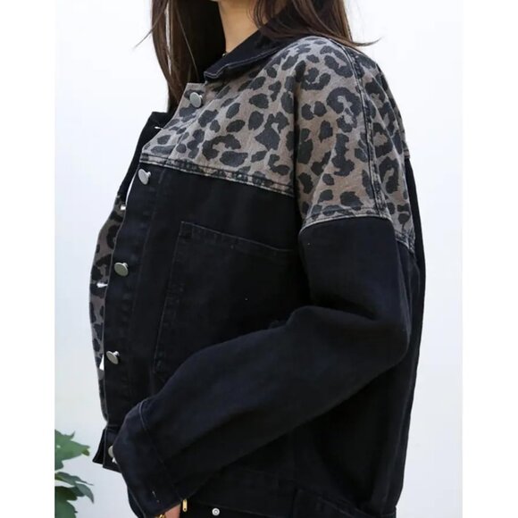 Women's Loose Button Down Cropped Denim Jacket Long Sleeves Cheetah Dark - Picture 4 of 5